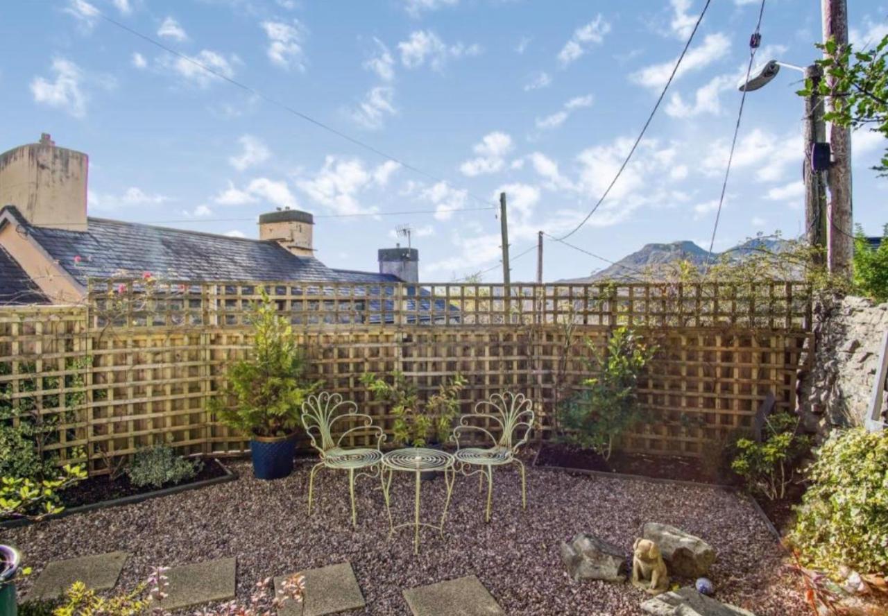 Hendre Villa Blaenau Ffestiniog Buitenkant foto